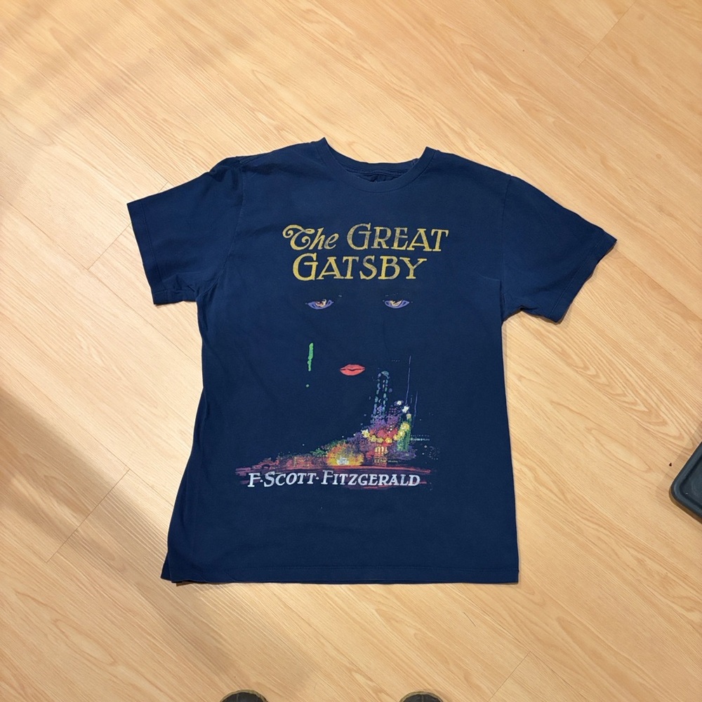 The Great Gatsby Graphic T-Shirt Size L